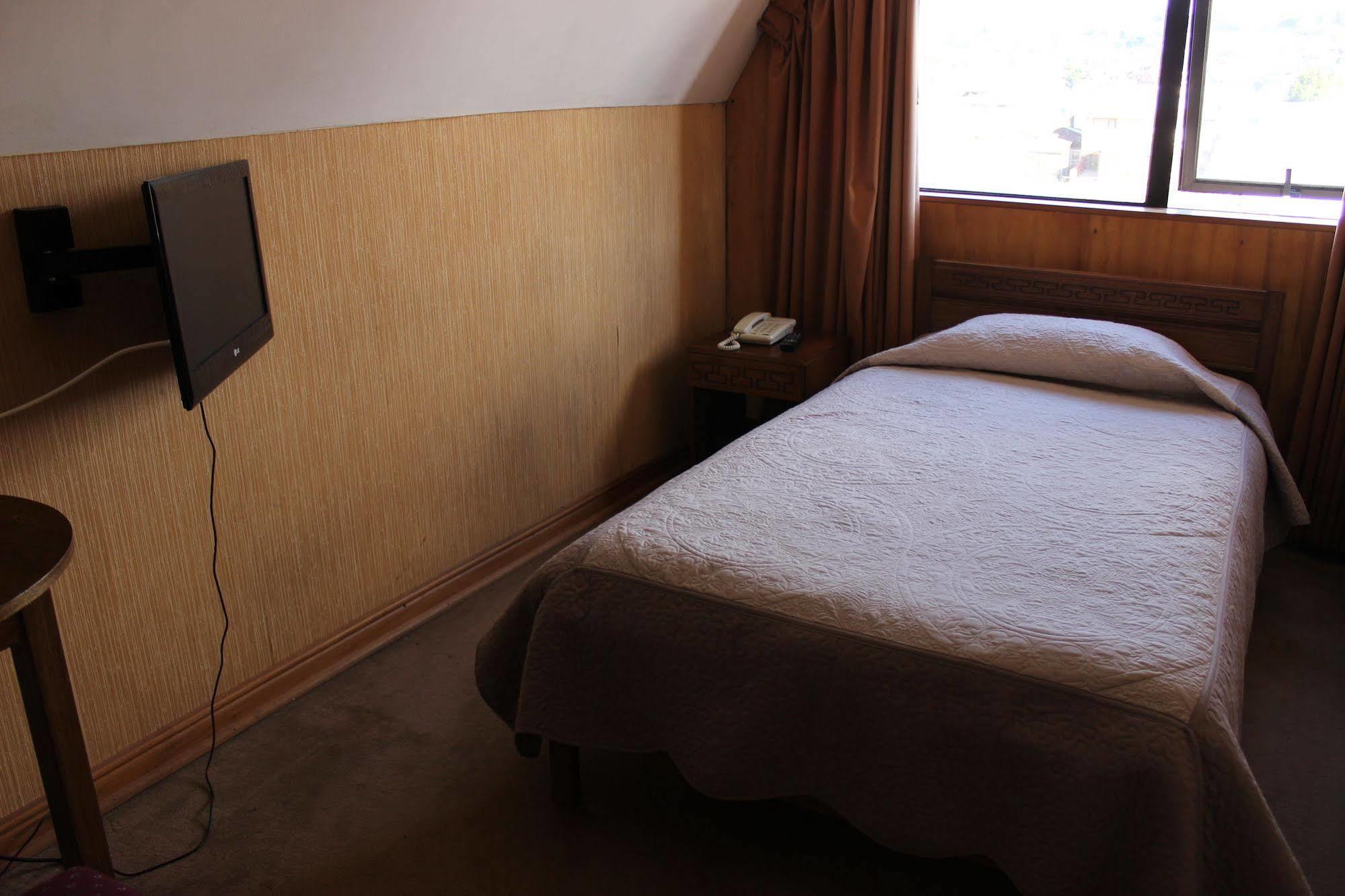 Hotel Antupiren Puerto Montt Eksteriør bilde