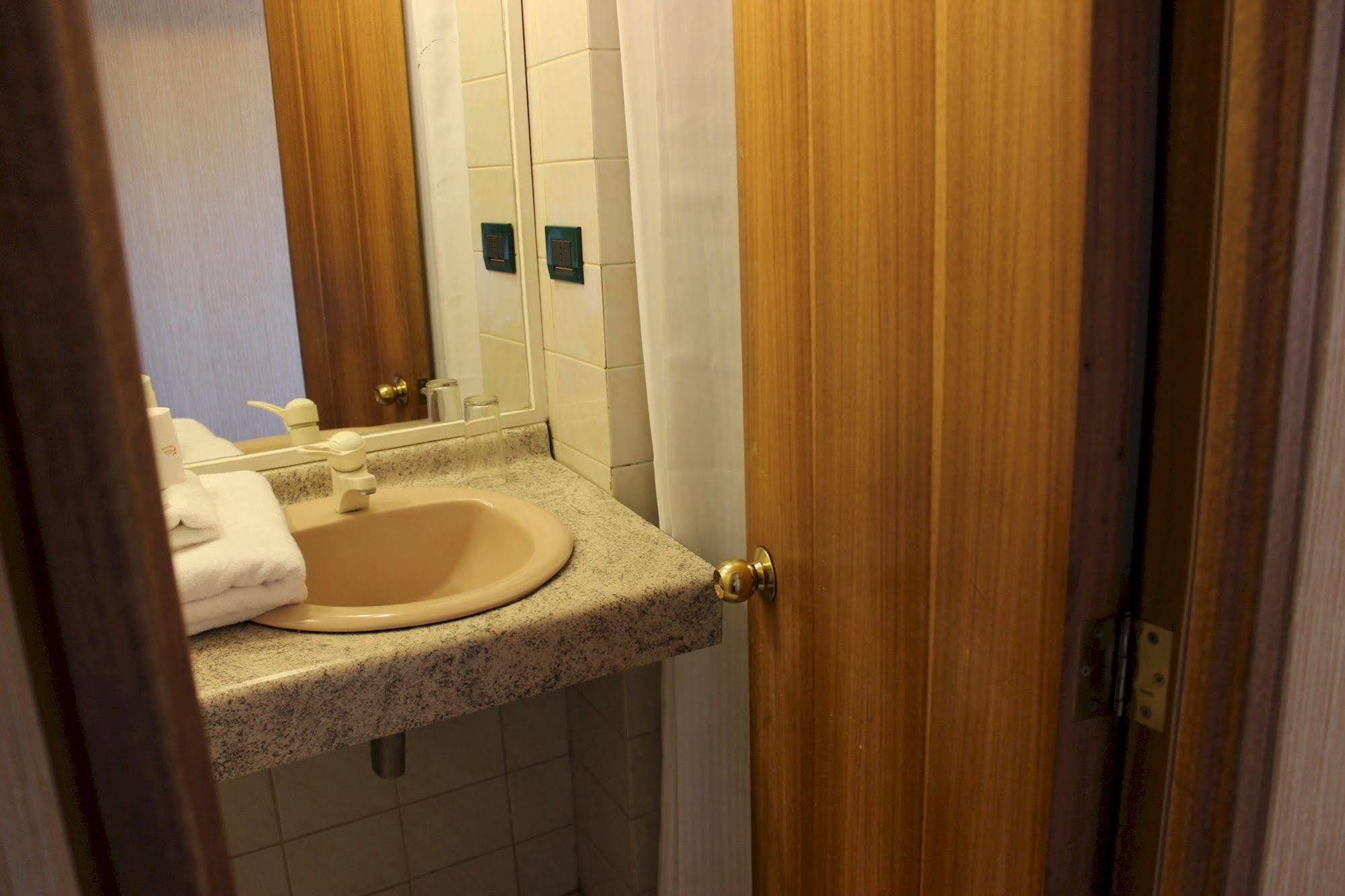 Hotel Antupiren Puerto Montt Eksteriør bilde